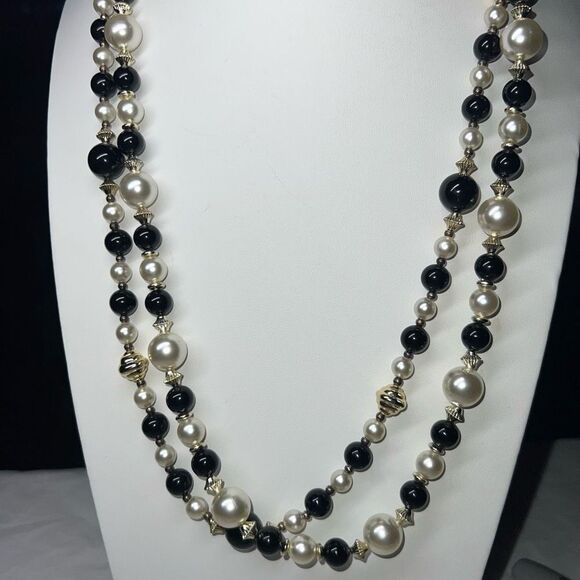 Vintage Double Strand Black Bead and Faux Pearl Necklace - Picture 6 of 7